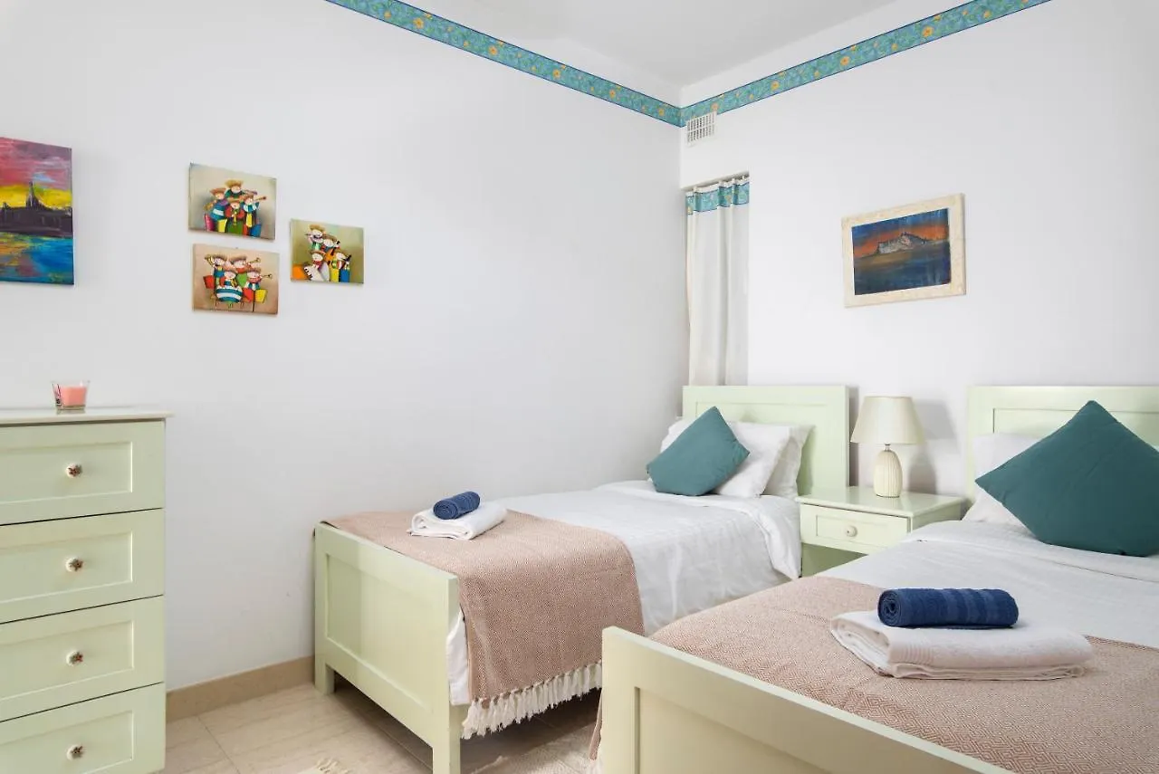Modern 2Br Apartment Close To Sea, In The Heart Of Sliema Malta
